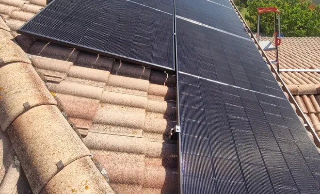 Installation de panneaux solaires !, Eclassan, Perrier EGM